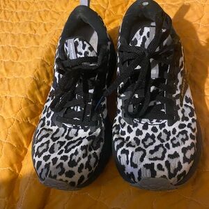 Brooks Leopard Print Tennis Shoes